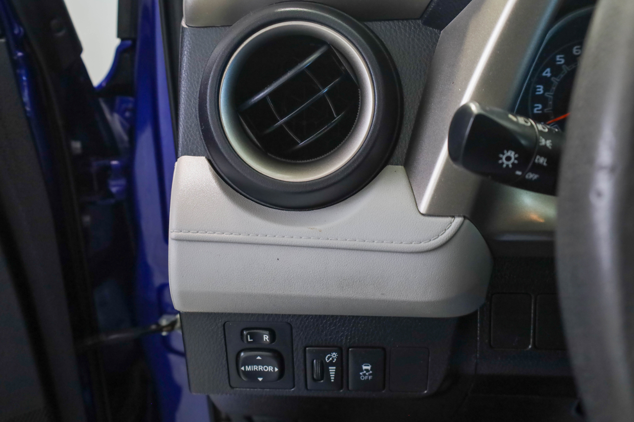 Toyota RAV4 FWD 4dr LE (Natl) 2014