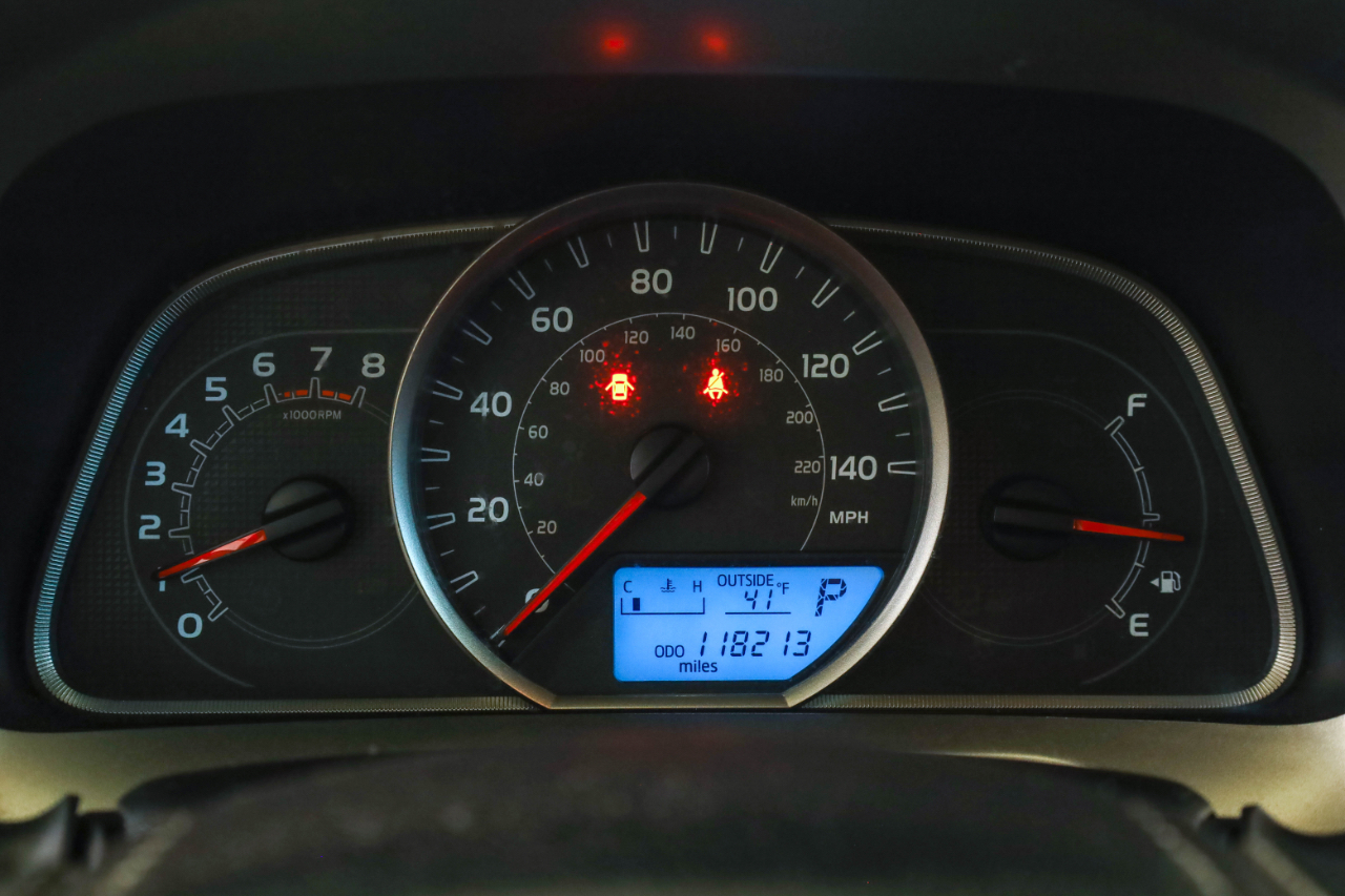 Toyota RAV4 FWD 4dr LE (Natl) 2014