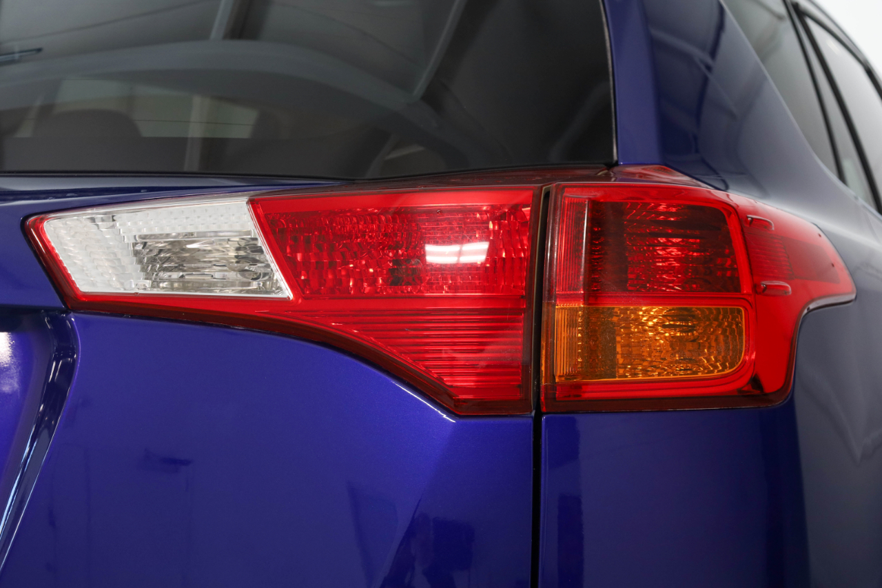 Toyota RAV4 FWD 4dr LE (Natl) 2014