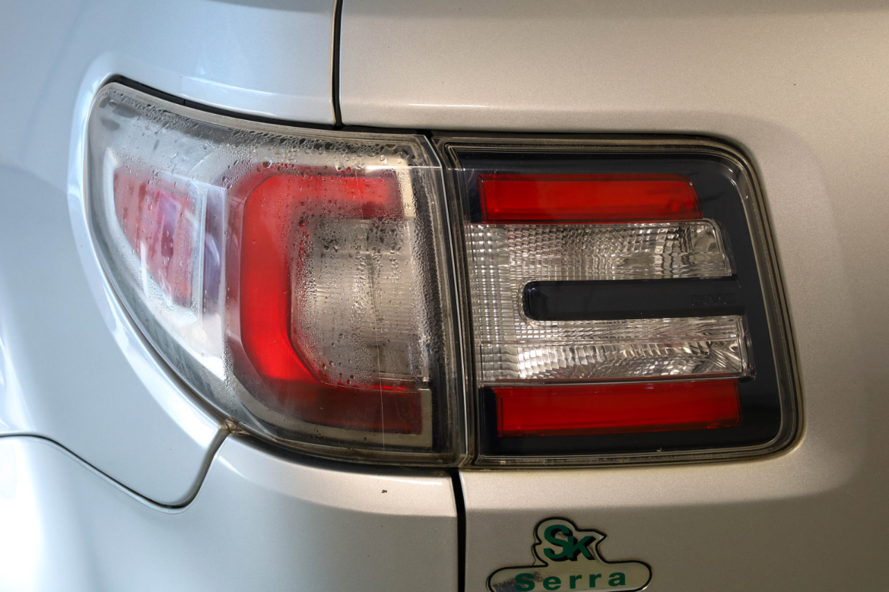 GMC Acadia FWD 4dr SLT w/SLT-1 2016