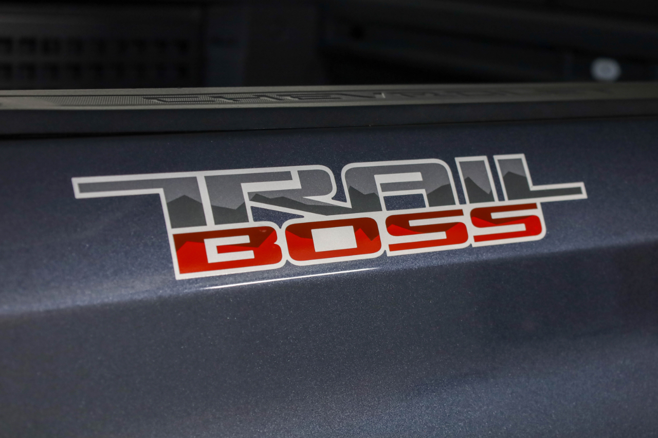 Chevrolet Silverado 1500 4WD Crew Cab 147" LT Trail Boss 2021