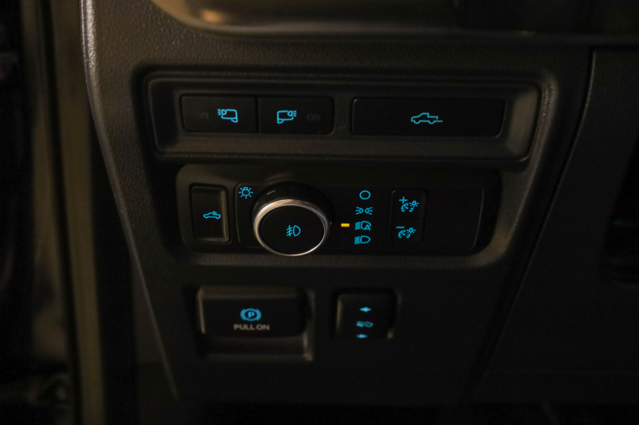 Ford F-150 XL 4WD SuperCrew 5.5' Box 2021