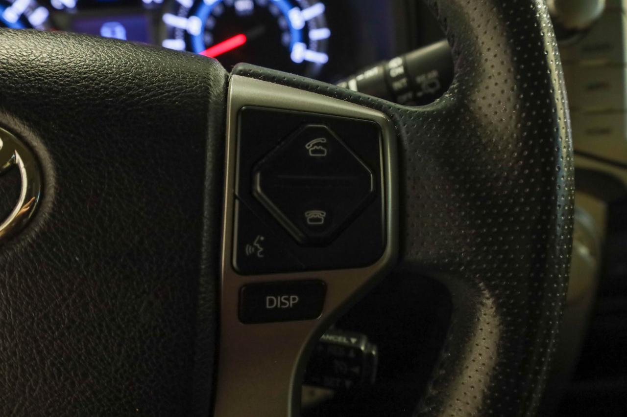 Toyota 4Runner SR5 2WD (Natl) 2017