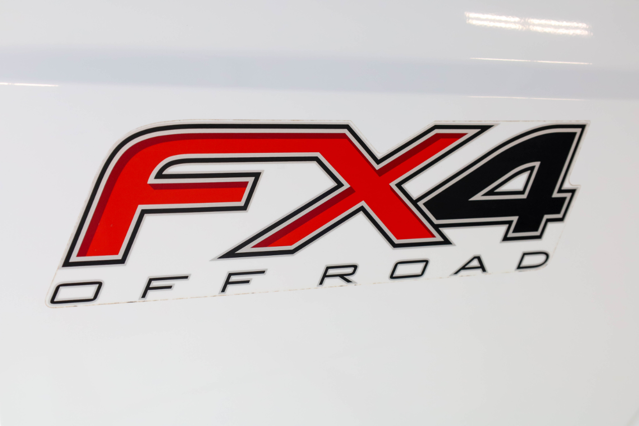 Ford Super Duty F-250 SRW 4WD Crew Cab 172" Lariat 2015