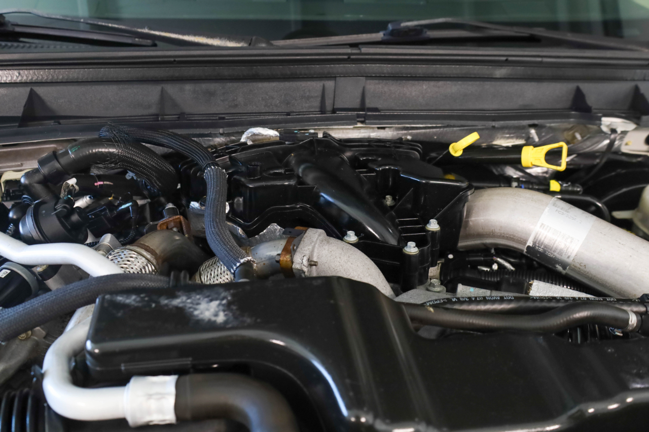 Ford Super Duty F-250 SRW 4WD Crew Cab 172" Lariat 2015