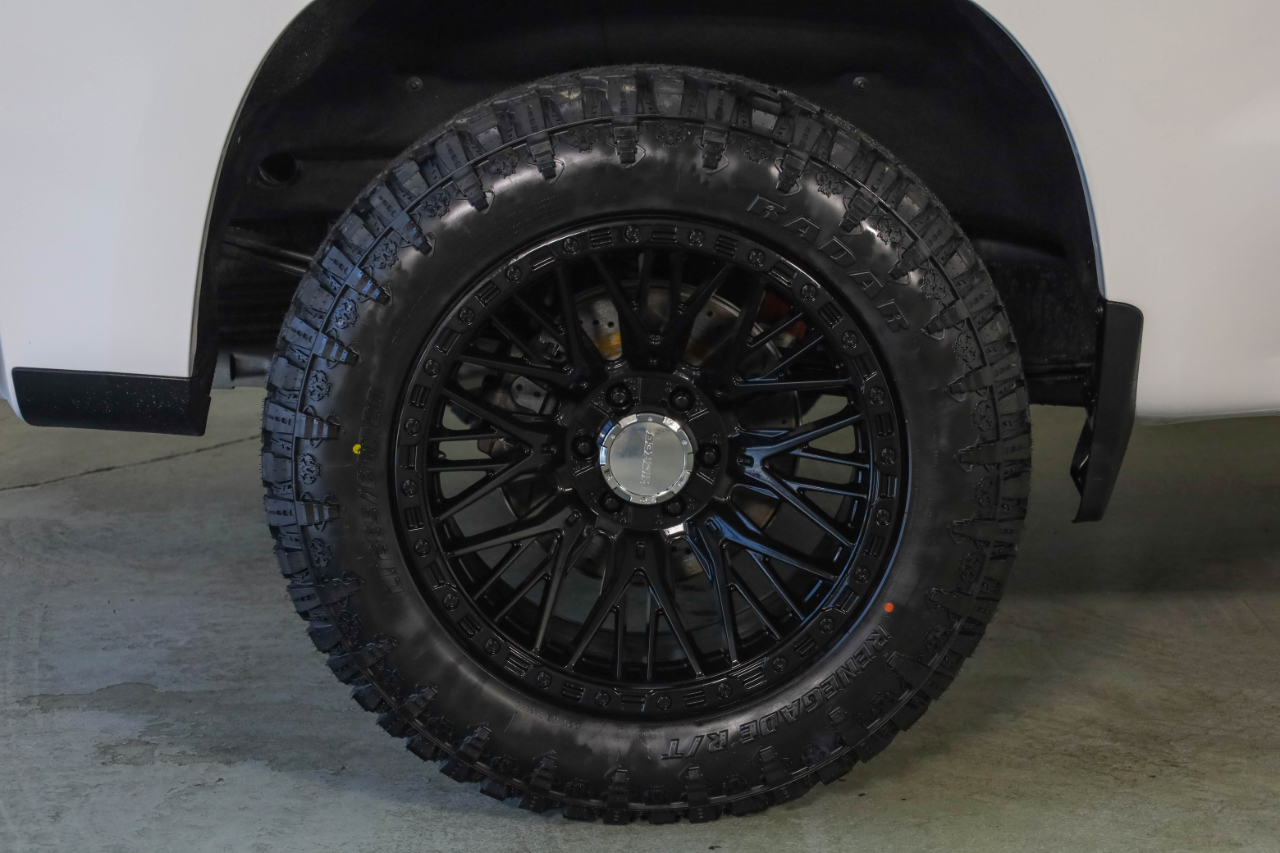 Chevrolet Silverado 1500 4WD Crew Cab 147" RST 2020