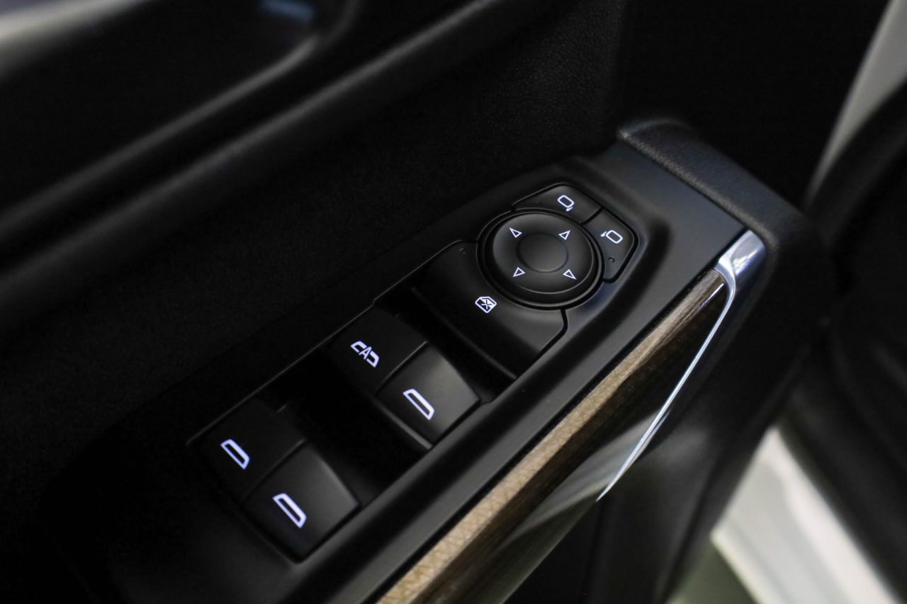 Chevrolet Silverado 1500 4WD Crew Cab 147" RST 2020