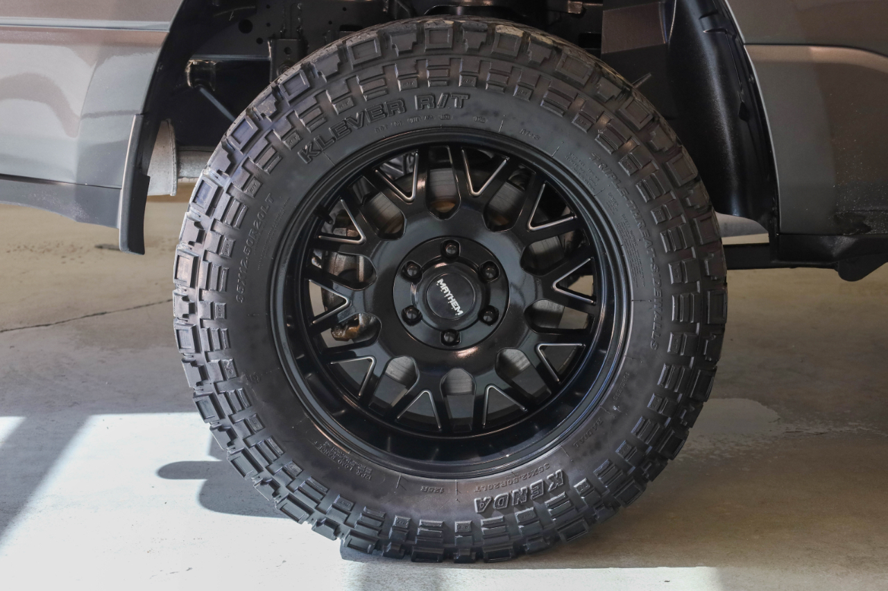 RAM 1500 Lone Star 4x4 Crew Cab 5'7" Box 2020