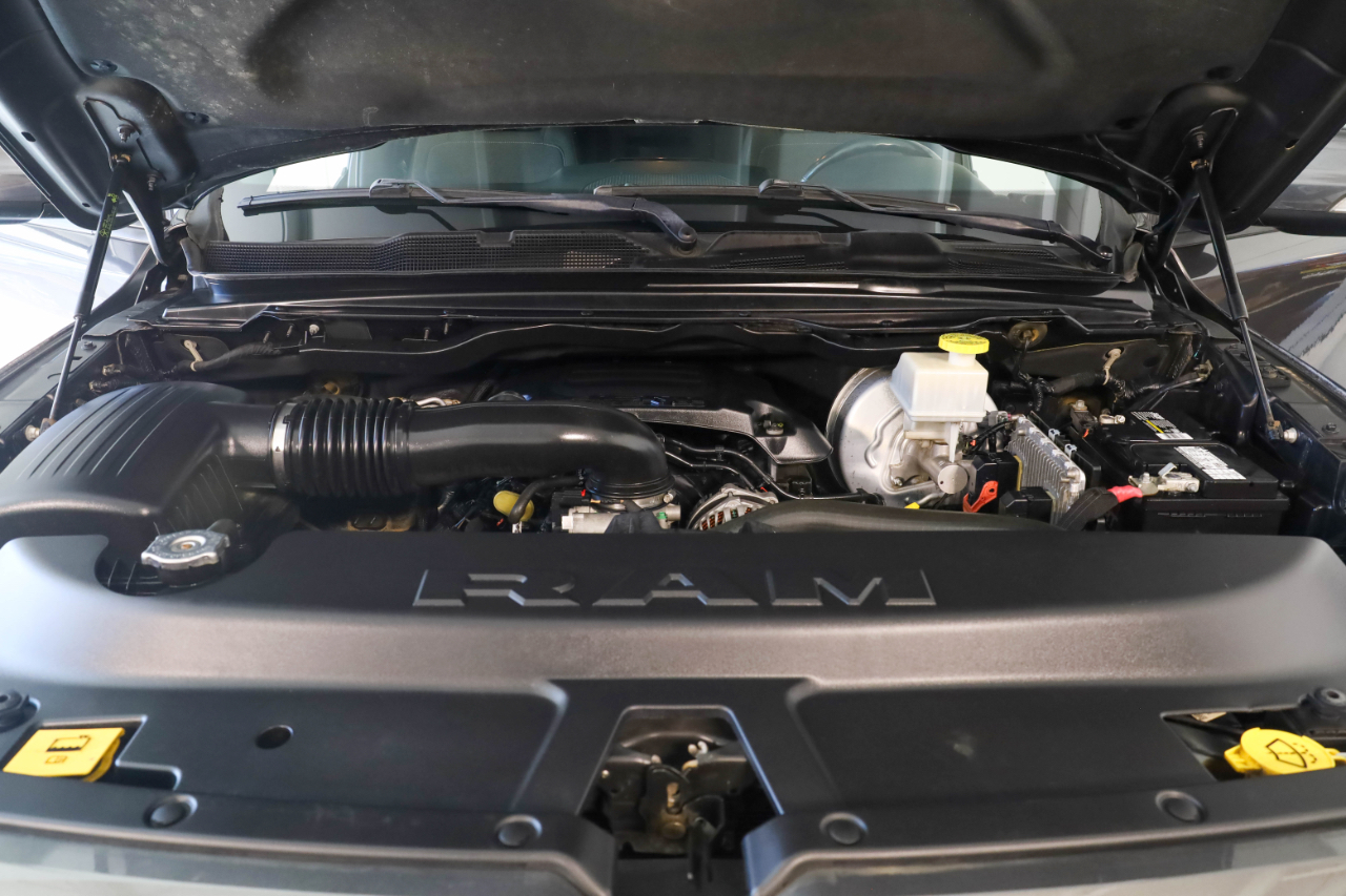 RAM 1500 Lone Star 4x4 Crew Cab 5'7" Box 2020