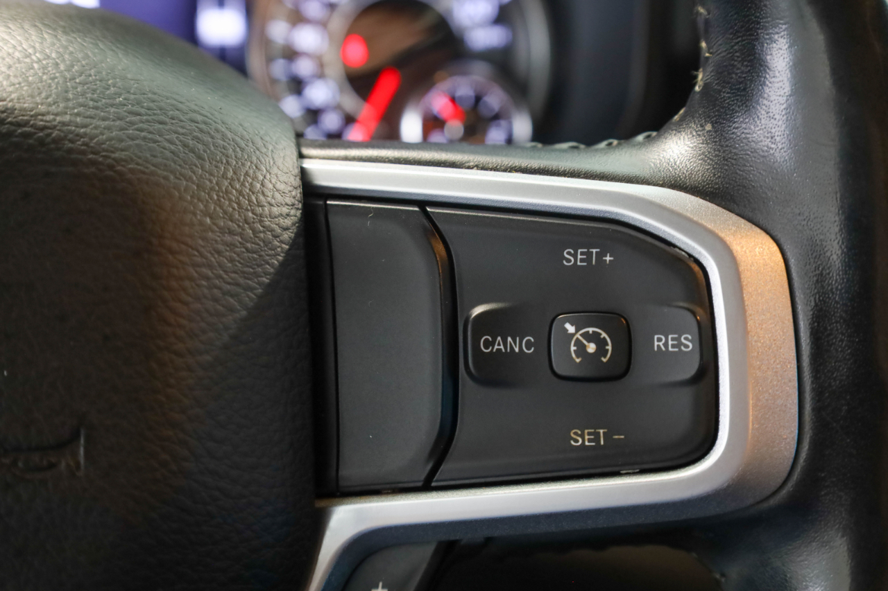 RAM 1500 Lone Star 4x4 Crew Cab 5'7" Box 2020