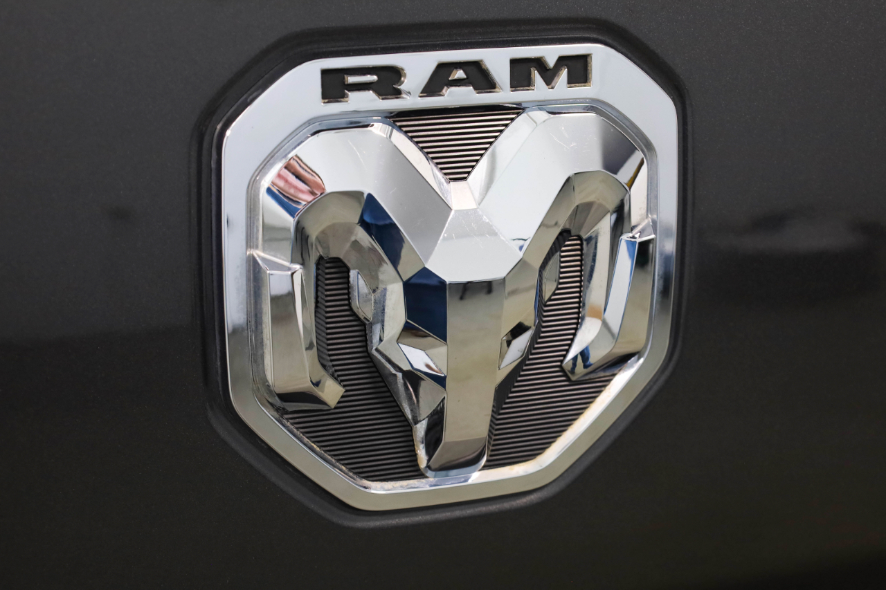 RAM 1500 Lone Star 4x4 Crew Cab 5'7" Box 2020