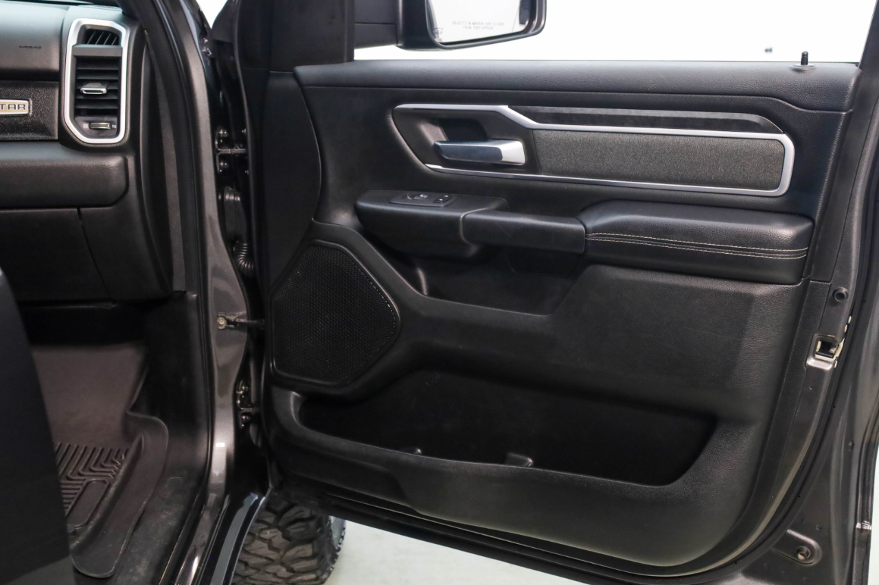 RAM 1500 Lone Star 4x4 Crew Cab 5'7" Box 2020