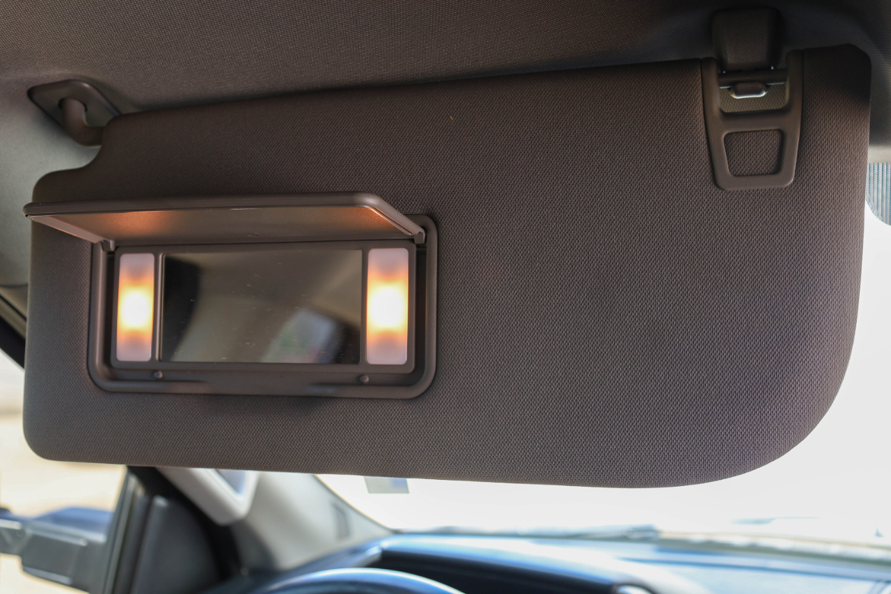 Ford Super Duty F-350 DRW Lariat 4WD Crew Cab 8' Box 2017