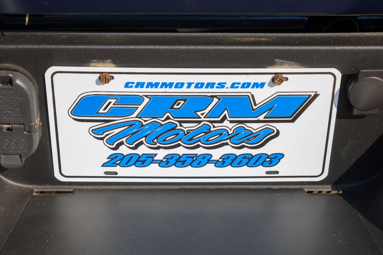 Ford Super Duty F-350 DRW Lariat 4WD Crew Cab 8' Box 2017