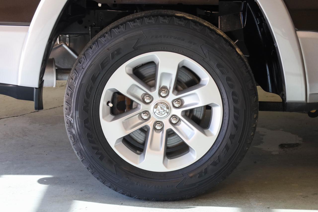 RAM 1500 Laramie 4x2 Crew Cab 5'7" Box 2019