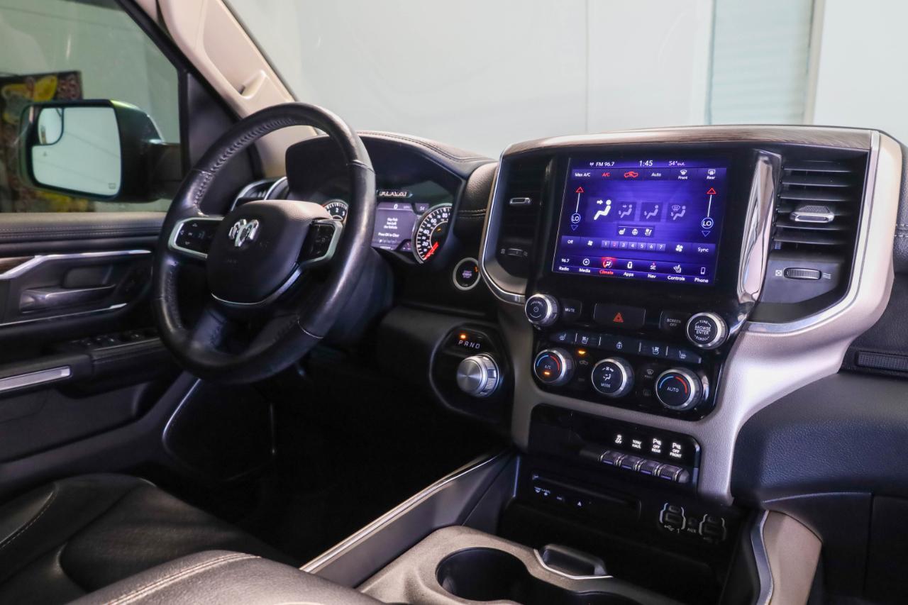 RAM 1500 Laramie 4x2 Crew Cab 5'7" Box 2019