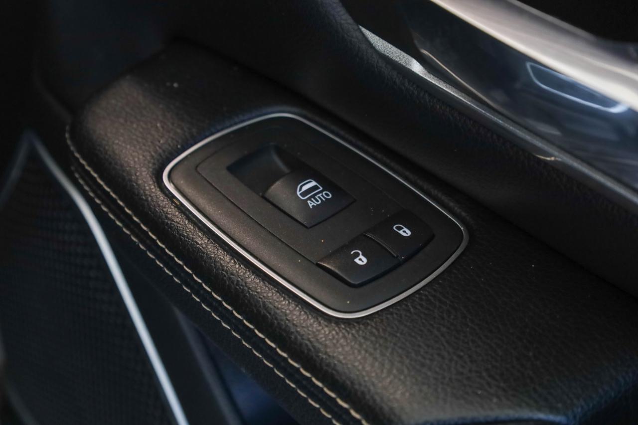 RAM 1500 Laramie 4x2 Crew Cab 5'7" Box 2019