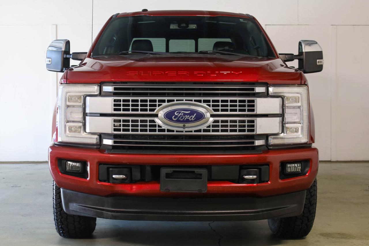 Ford Super Duty F-250 SRW Lariat 4WD Crew Cab 8' Box 2017