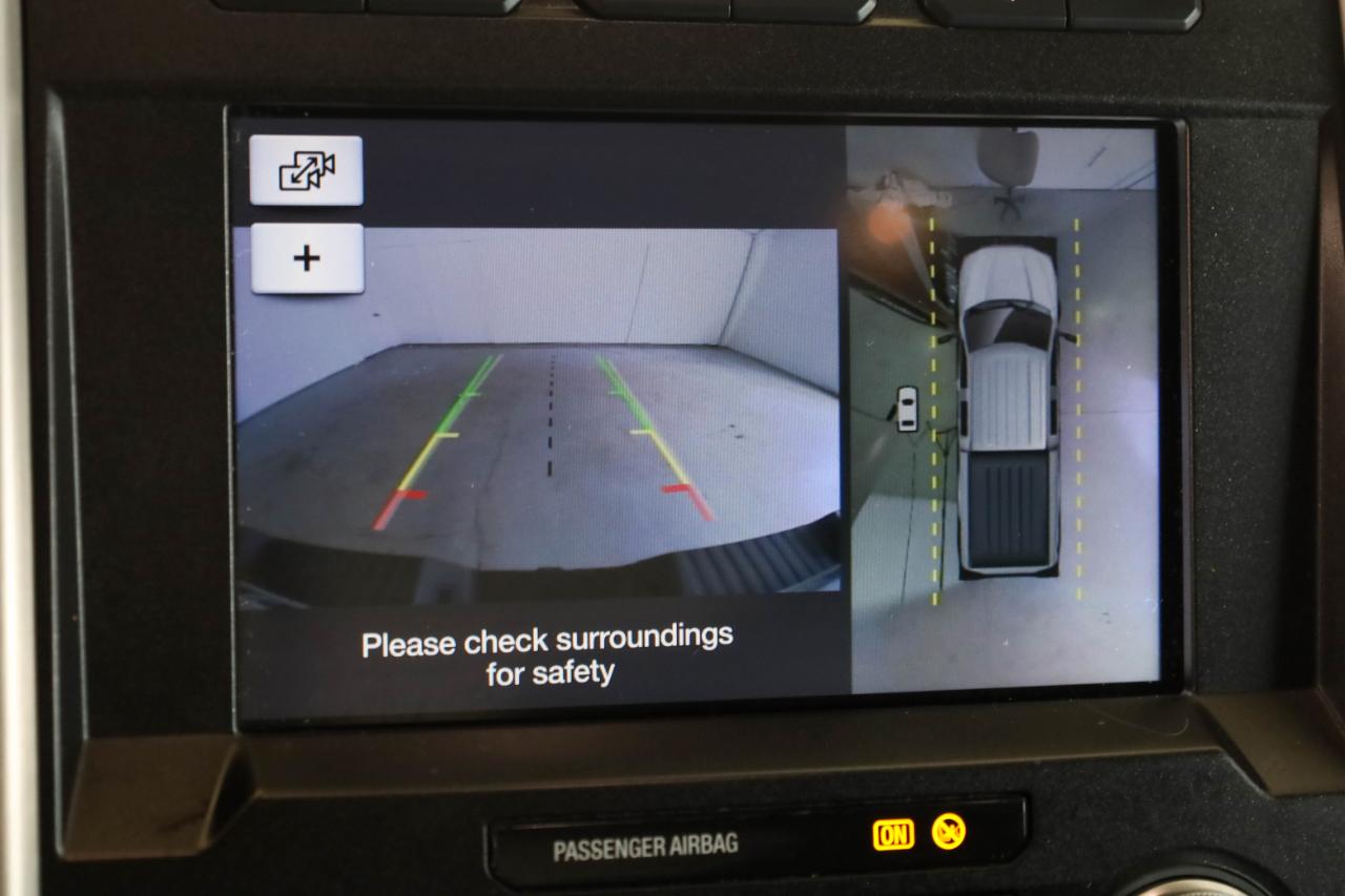 Ford Super Duty F-250 SRW Lariat 4WD Crew Cab 8' Box 2017