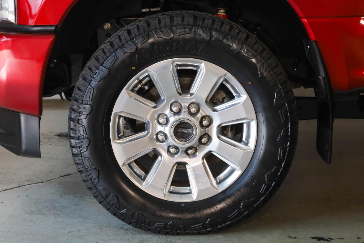 Ford Super Duty F-250 SRW Lariat 4WD Crew Cab 8' Box 2017