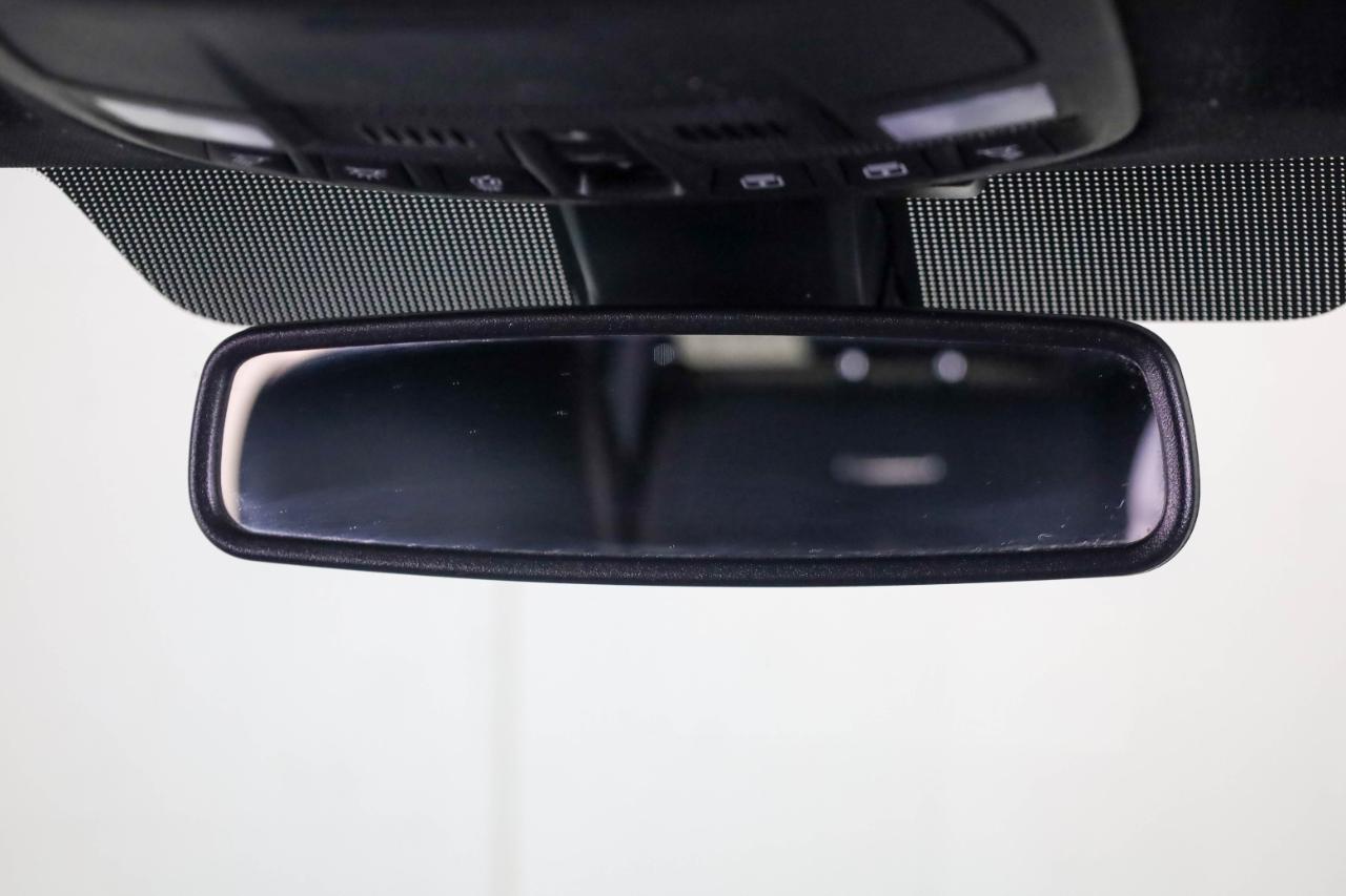 Ford Super Duty F-250 SRW Lariat 4WD Crew Cab 8' Box 2017