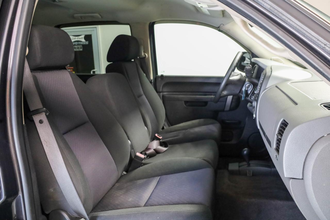 Chevrolet Silverado 1500 4WD Crew Cab 143.5" LS 2010