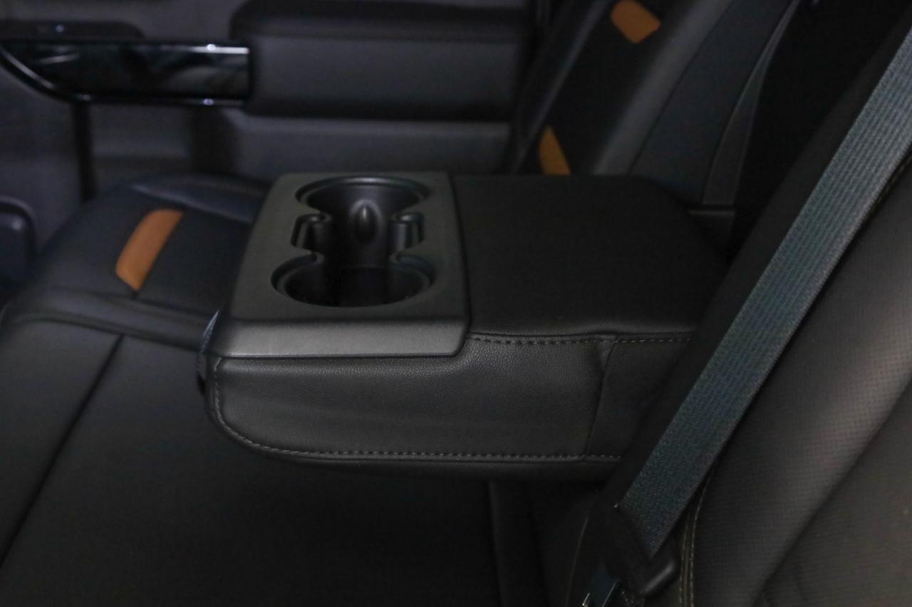 GMC Sierra 1500 4WD Crew Cab 147" AT4 2021