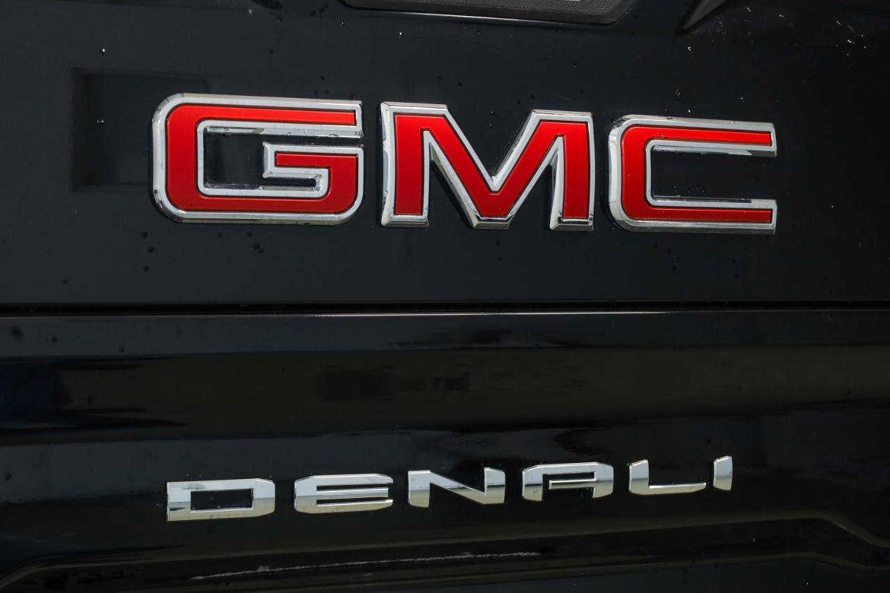 GMC Sierra 1500 4WD Crew Cab 147" Denali 2019
