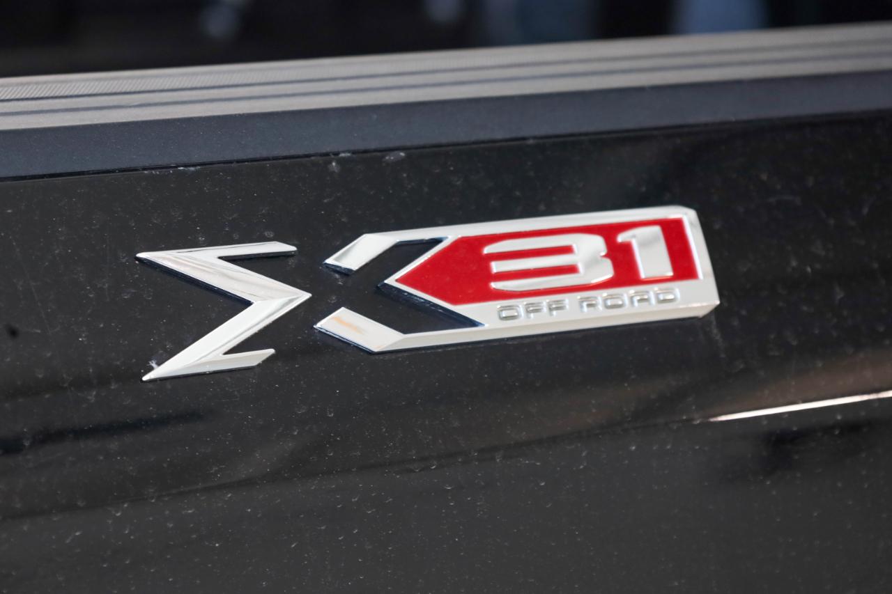 GMC Sierra 1500 4WD Crew Cab 147" Elevation w/3SB 2021