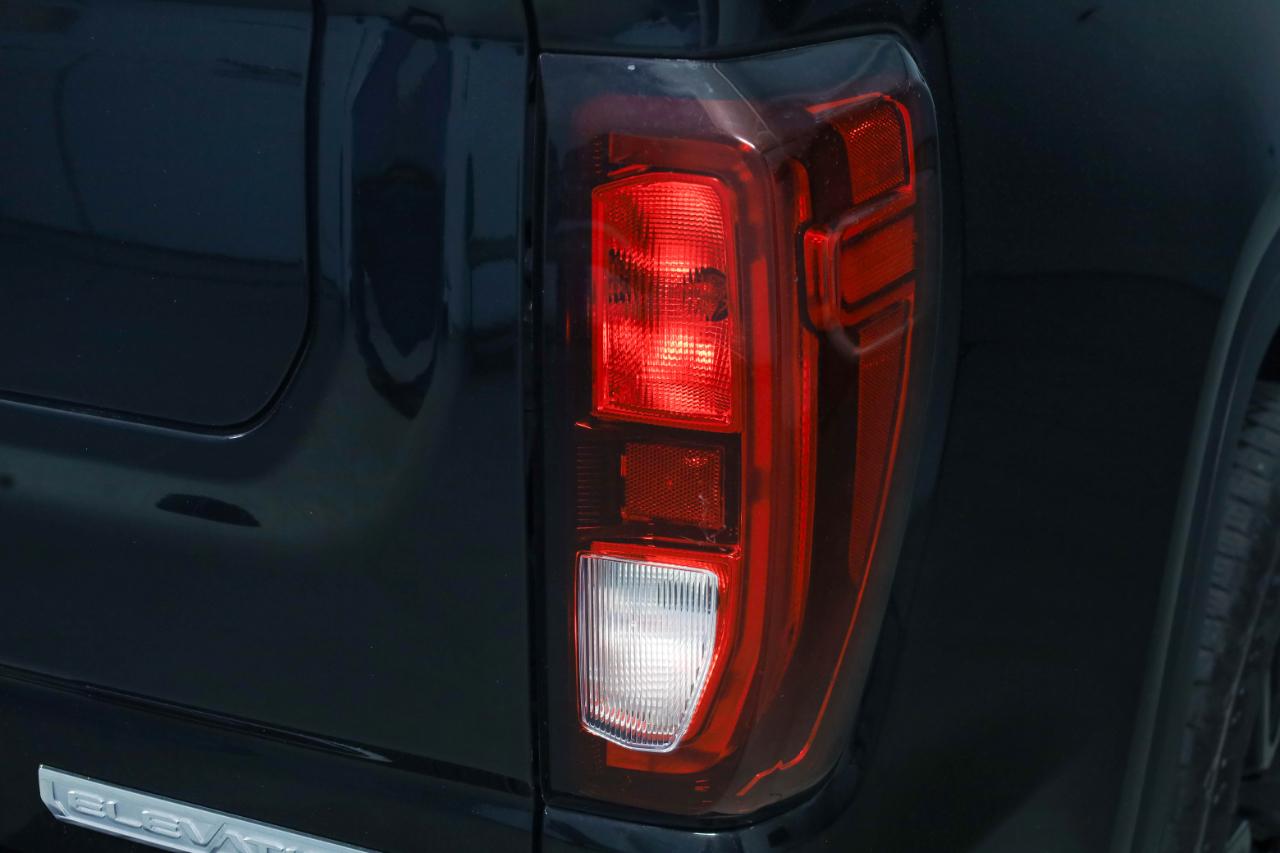 GMC Sierra 1500 4WD Crew Cab 147" Elevation w/3SB 2021