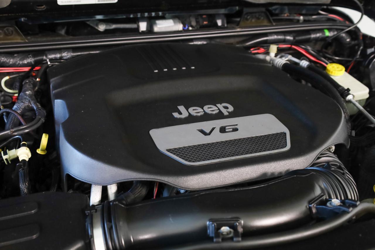 Jeep Wrangler Unlimited 4WD 4dr Rubicon 2015