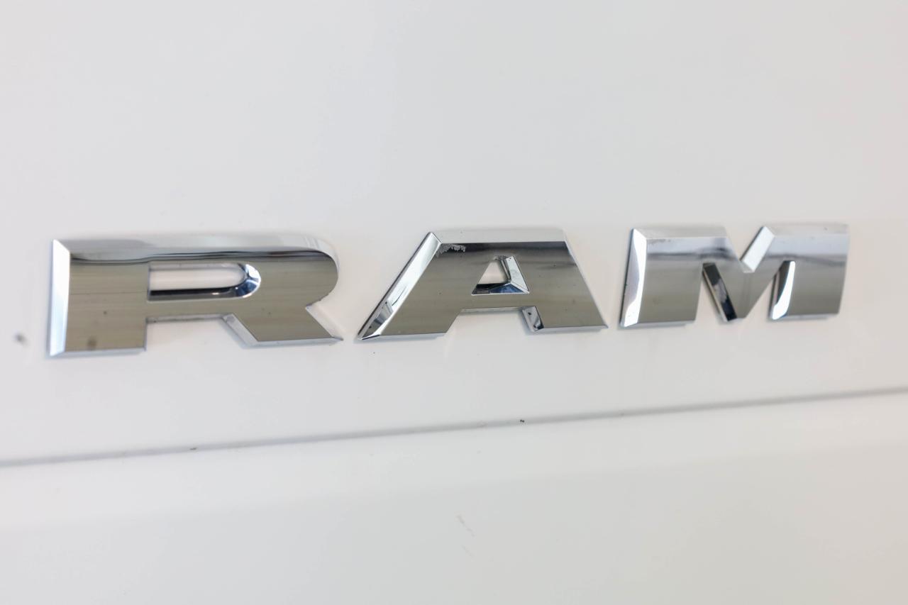 RAM 2500 Big Horn 4x4 Crew Cab 6'4" Box 2024