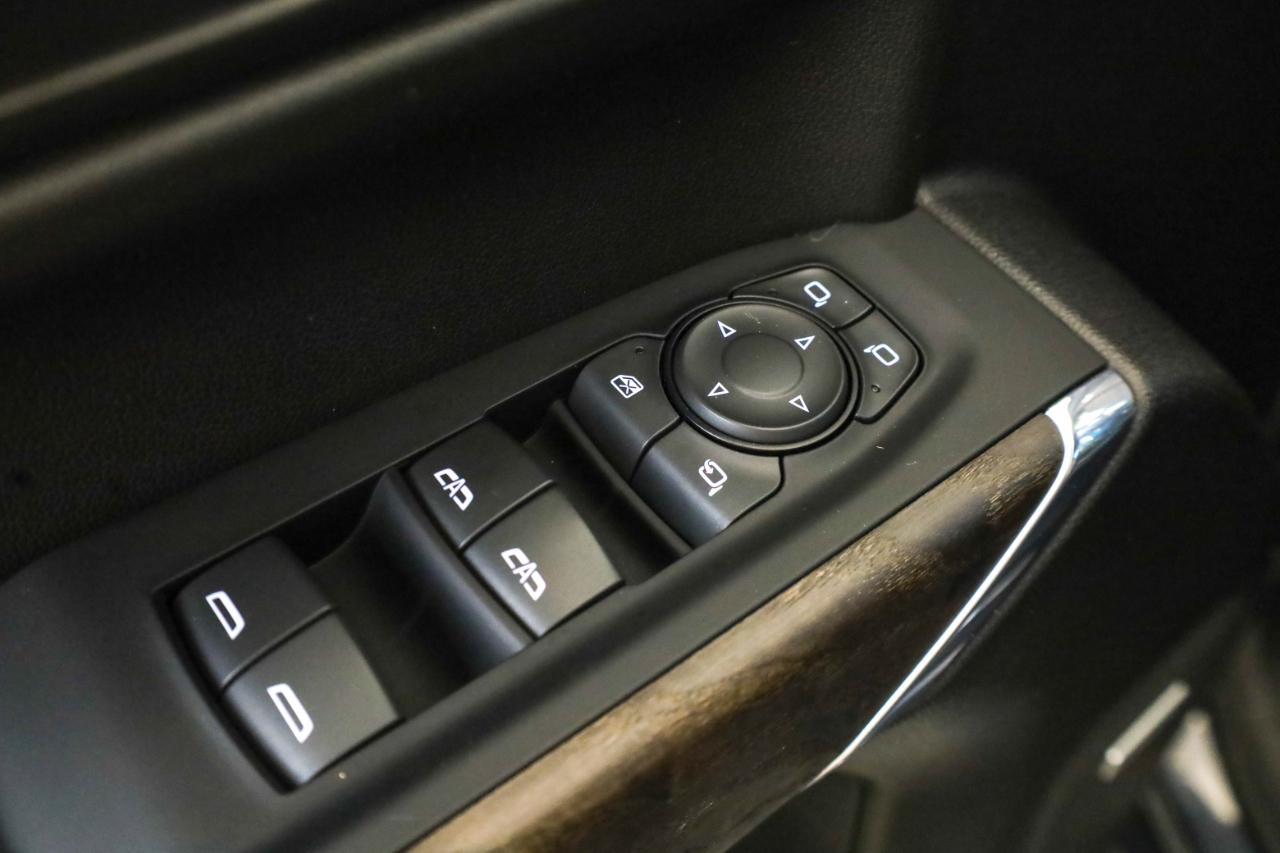 GMC Sierra 1500 4WD Crew Cab 147" Denali 2021