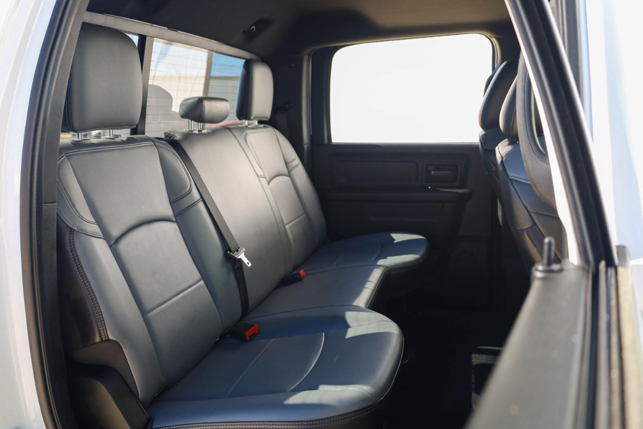 RAM 3500 Tradesman 4x4 Crew Cab 8' Box 2023