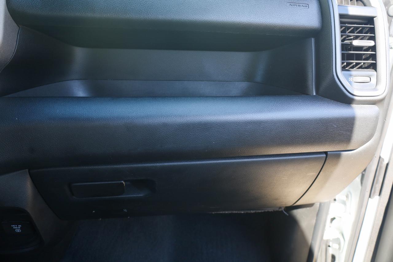 RAM 3500 Tradesman 4x4 Crew Cab 8' Box 2023