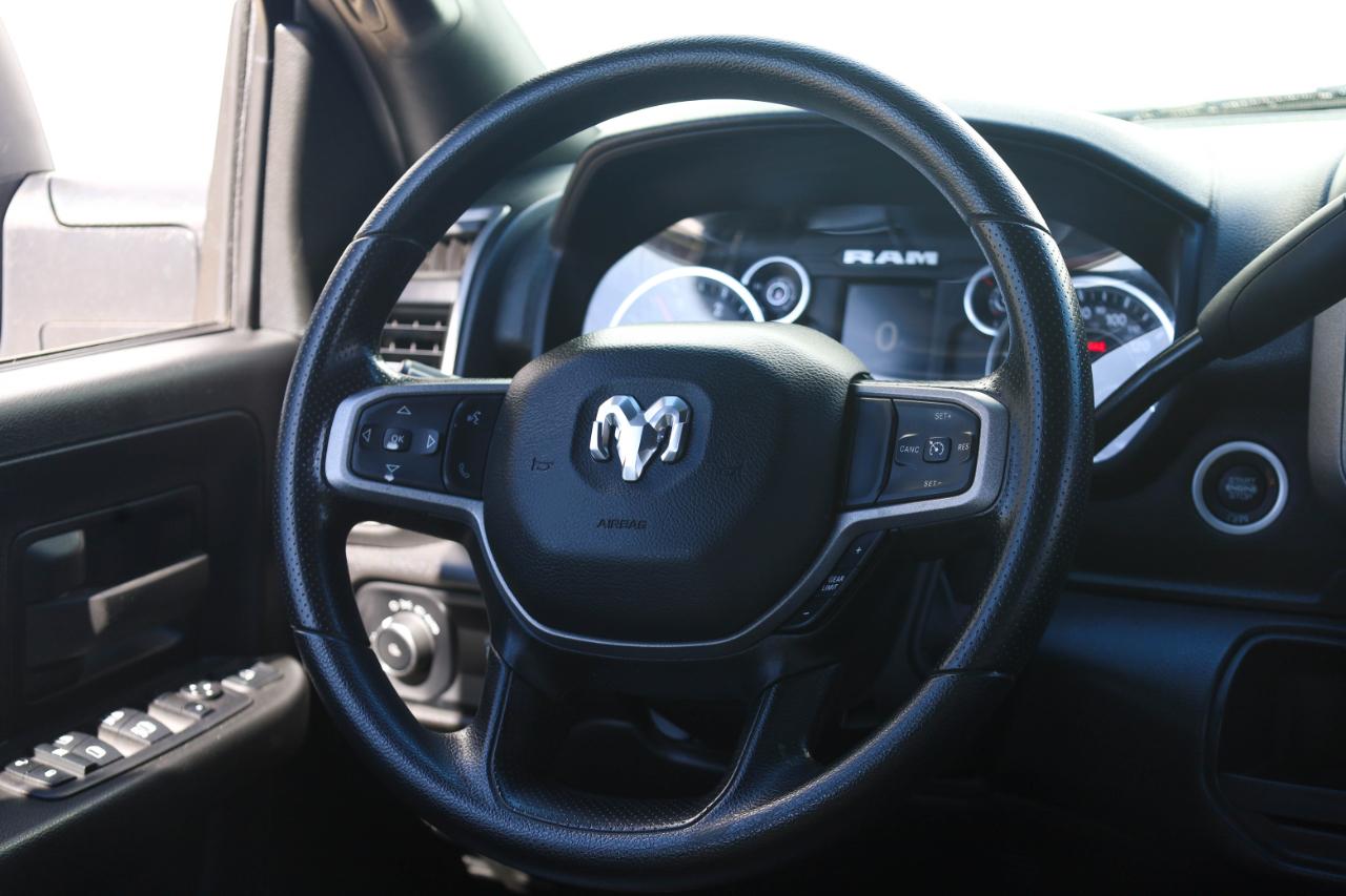 RAM 3500 Tradesman 4x4 Crew Cab 8' Box 2023