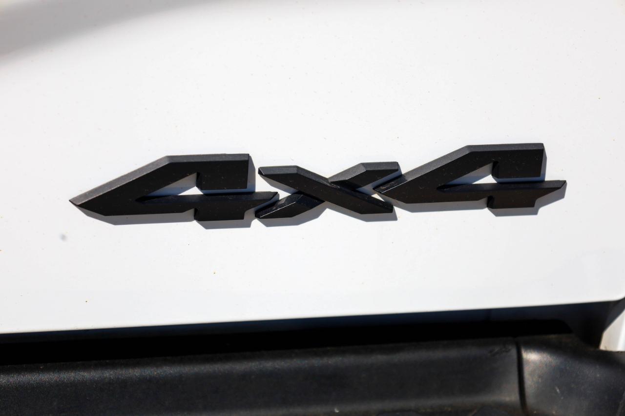 RAM 3500 Tradesman 4x4 Crew Cab 8' Box 2023