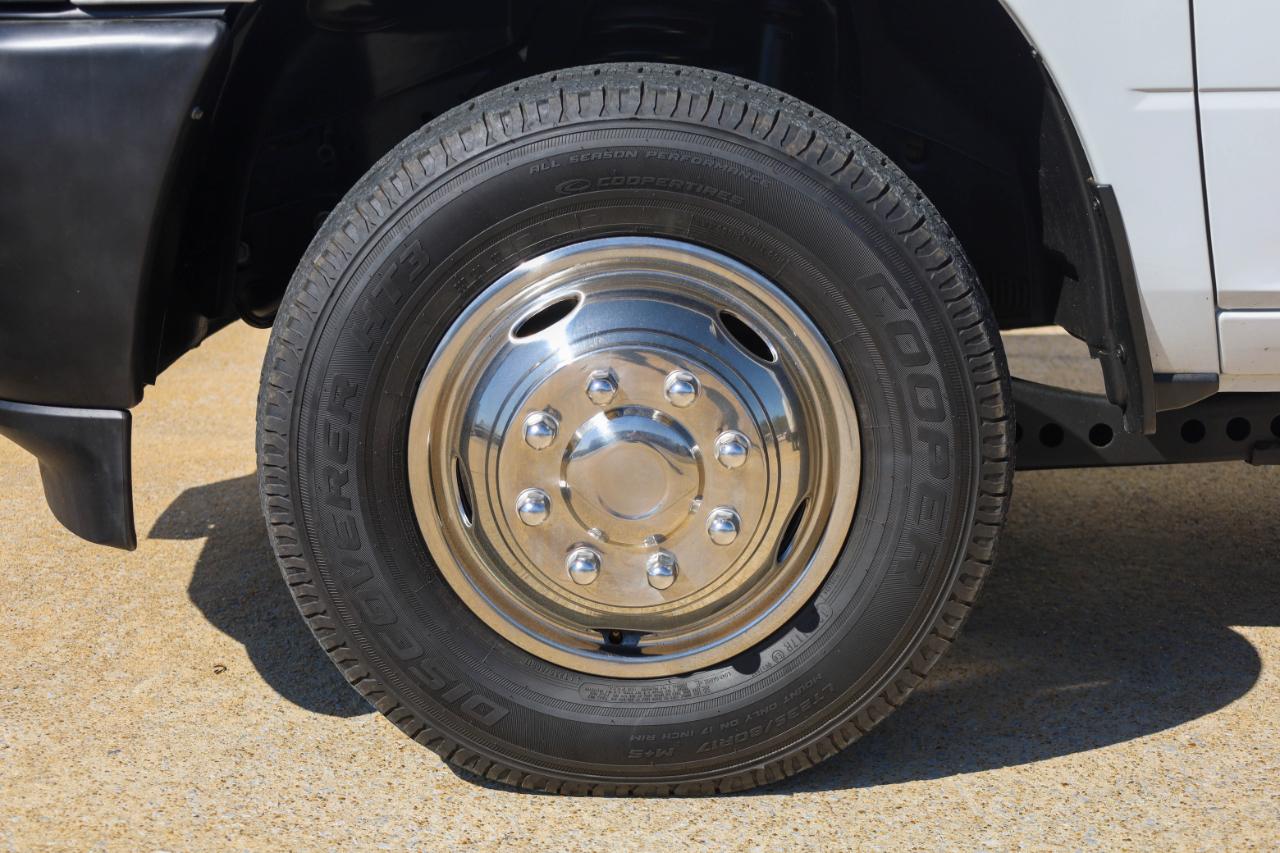 RAM 3500 Tradesman 4x4 Crew Cab 8' Box 2023