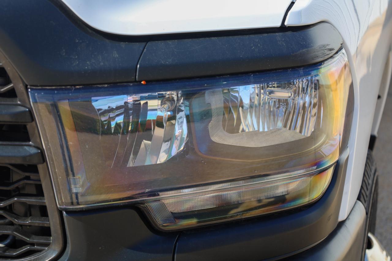 RAM 3500 Tradesman 4x4 Crew Cab 8' Box 2023