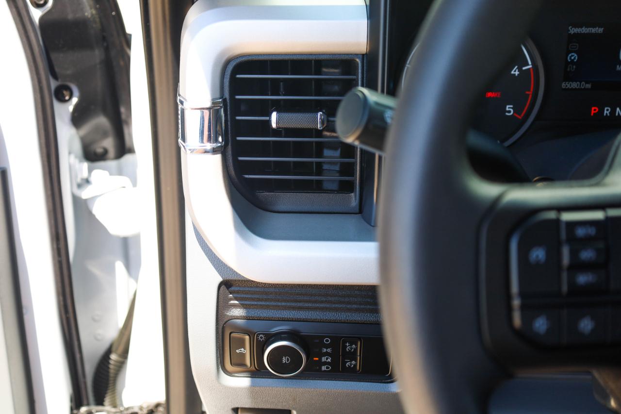 Ford Super Duty F-350 DRW Crew Cab 176" WB XLT 4WD 2025