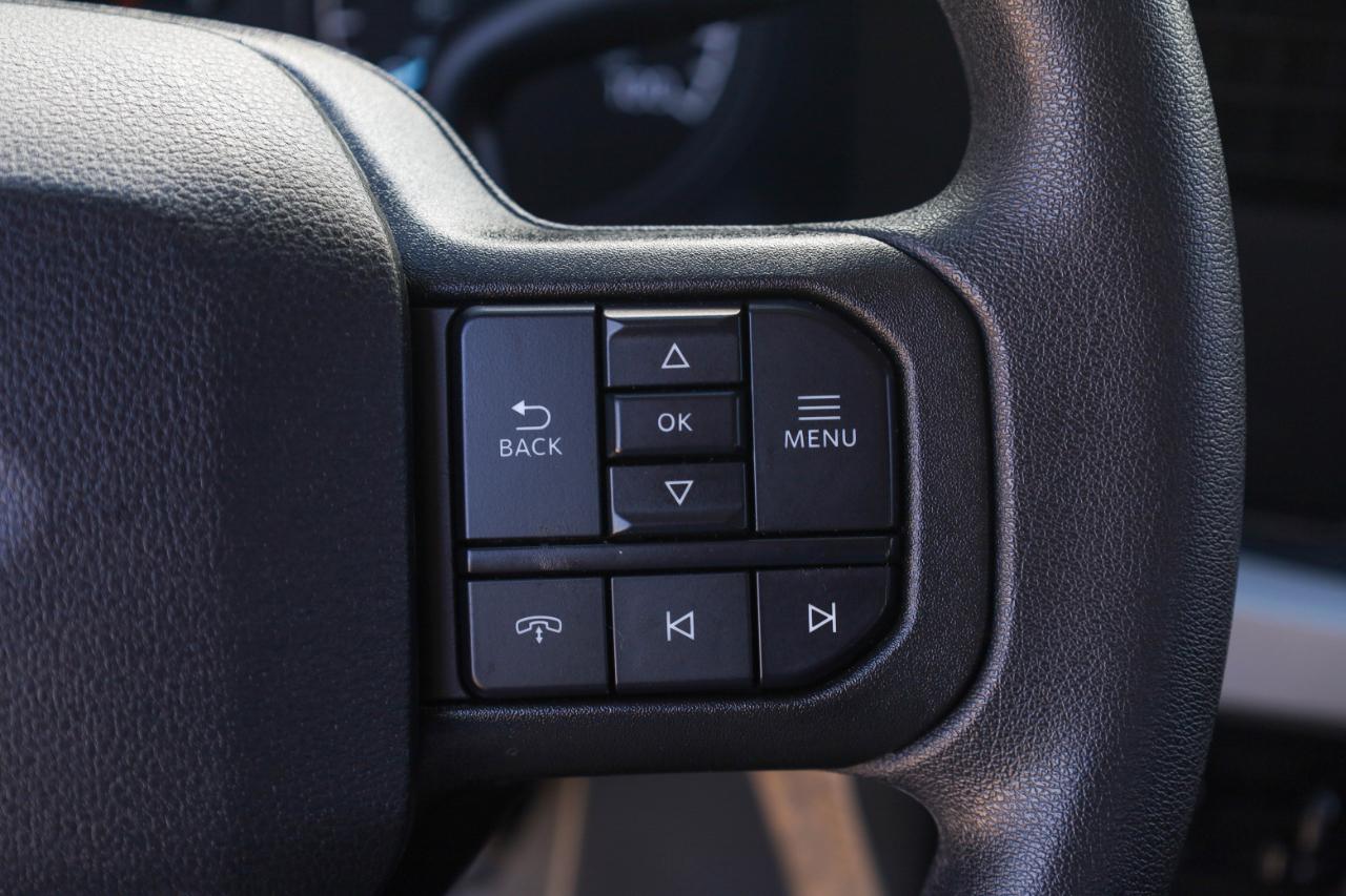 Ford Super Duty F-350 DRW Crew Cab 176" WB XLT 4WD 2025