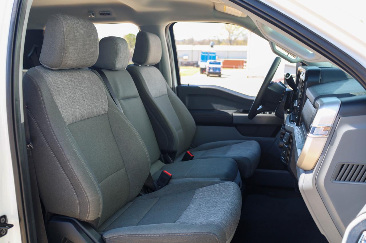 Ford Super Duty F-350 DRW Crew Cab 176" WB XLT 4WD 2025