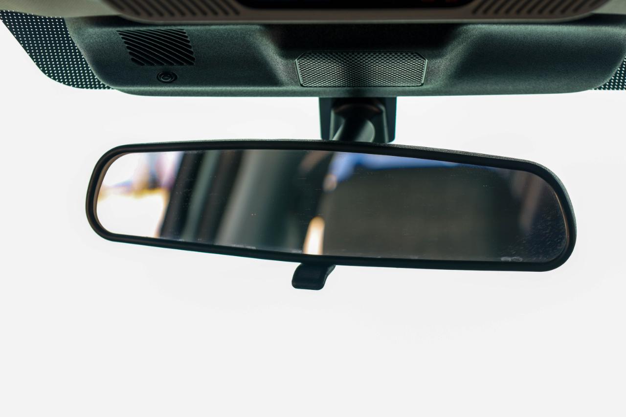 Ford Super Duty F-350 DRW Crew Cab 176" WB XLT 4WD 2025