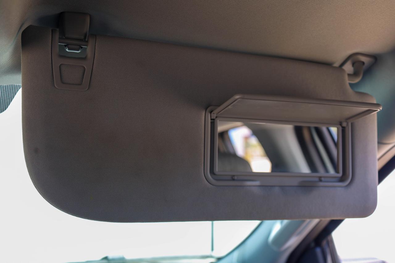 Ford Super Duty F-350 DRW Crew Cab 176" WB XLT 4WD 2025