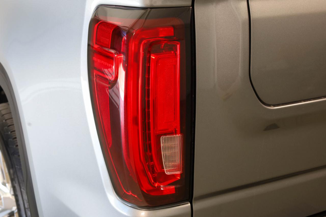 GMC Sierra 1500 4WD Crew Cab 147" Denali 2020