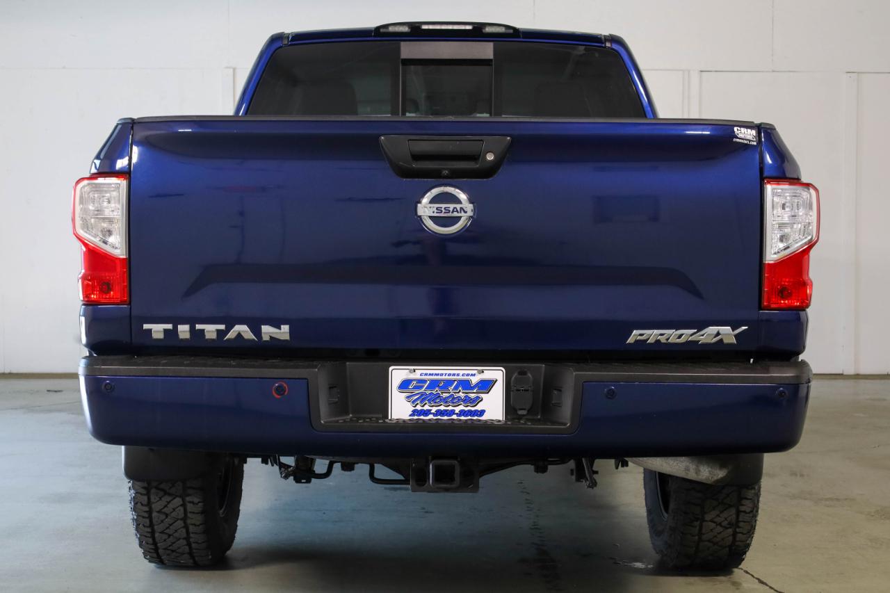 Nissan Titan 4x4 Crew Cab PRO-4X 2019