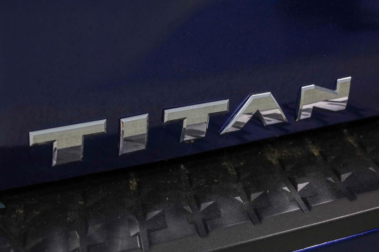 Nissan Titan 4x4 Crew Cab PRO-4X 2019