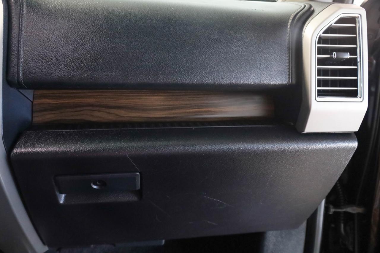 Ford F-150 4WD SuperCrew 145" Lariat 2016