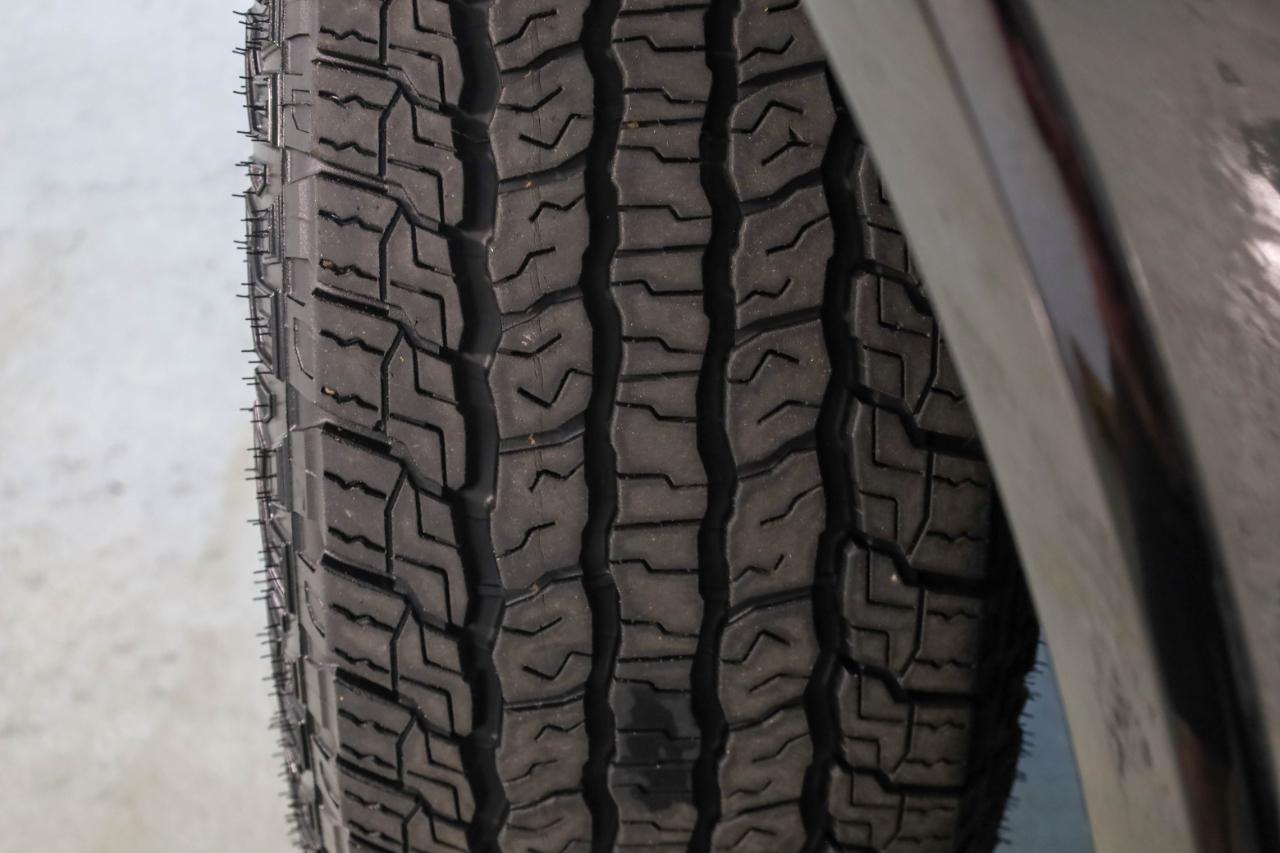 Ford F-150 4WD SuperCrew 145" Lariat 2016