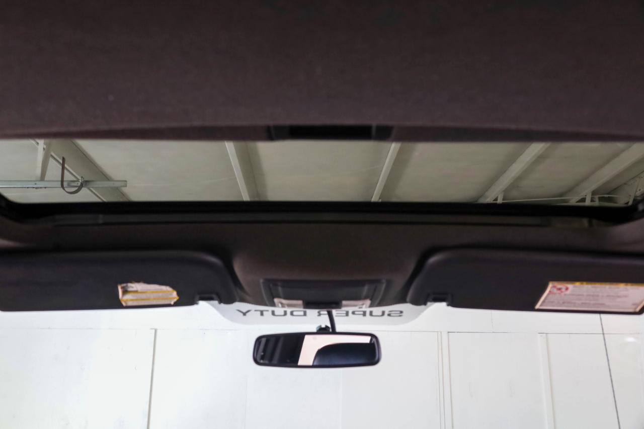 Ford Super Duty F-350 SRW 4WD Crew Cab 172" Lariat 2016